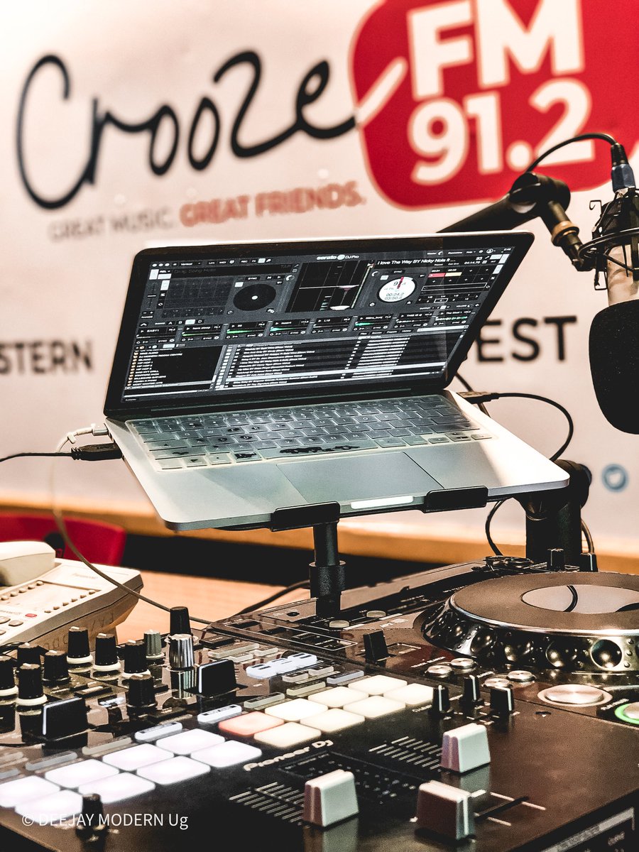 Dj Modern🇺🇬 (@deejmodern) on Twitter photo Wed.27th.sep🙌2023
Will be live
From 2-4 The most wanted hits
•••NONSTOP HITS••••
just tune In..osilike🤙😜
🔥🔥🔥🔥🔥🔥🔥
<a href="/912CroozeFM/">91.2 Crooze FM</a> Wed.27th.sep🙌2023
Will be live
From 2-4 The most wanted hits
•••NONSTOP HITS••••
just tune In..osilike🤙😜
🔥🔥🔥🔥🔥🔥🔥
<a href="/912CroozeFM/">91.2 Crooze FM</a>