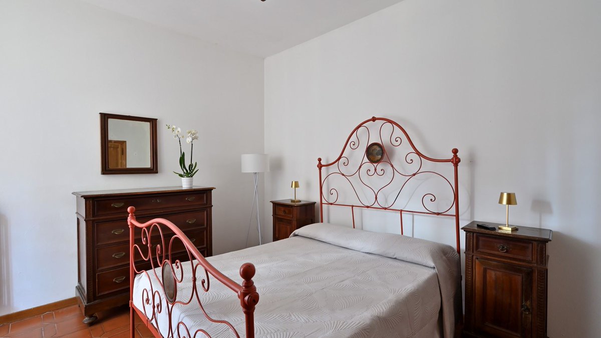 *NEW VILLA* Poggio Tondo, your gateway to #Tuscany's beauty. 🍷 Explore wineries, historic towns, and breathtaking views. Book your Tuscan escape now: loom.ly/EWv8LUU
