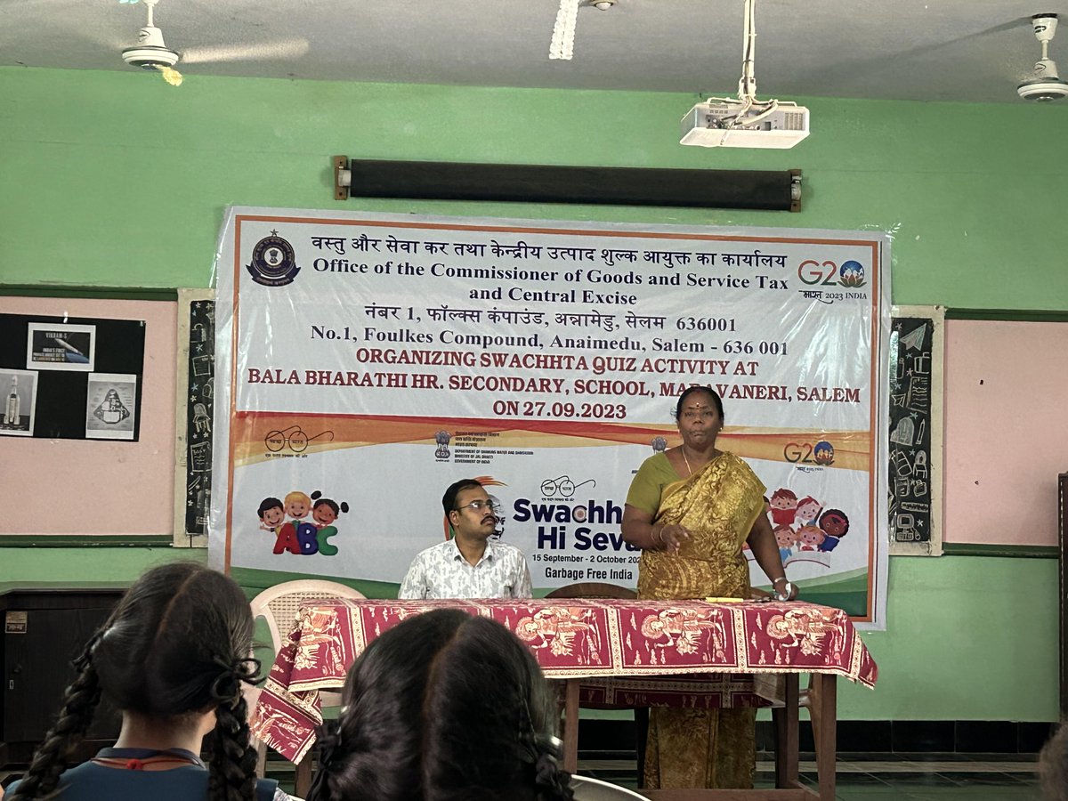 GstSalem's tweet photo. Anirudh R G, AC, of Salem CGST Commissionerate conducted an awareness programme and quiz on the importance of "Swachhata Hi Seva" &amp; "Clean India, Green India" in our surroundings. The students of Bal Bharati Hr. Sec School participated &amp; pledged to become Swachhata Ambassadors https://t.co/tbJNxsdoxk