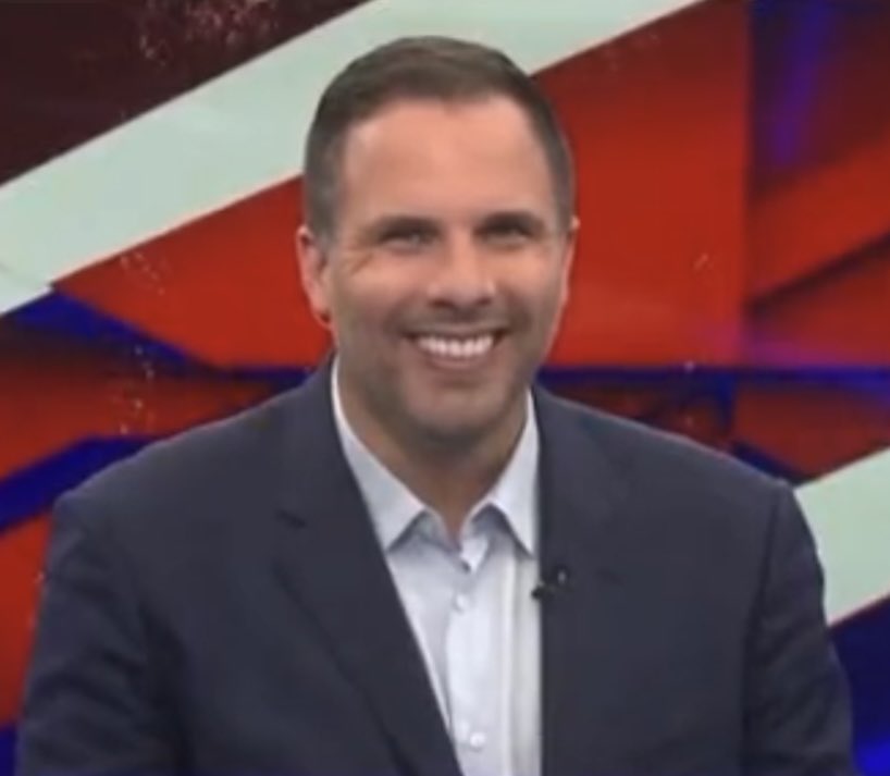 BrexitBuster's tweet image. A friend in need…
#LoozzaFox #CraftyGrimes #DirtyDan