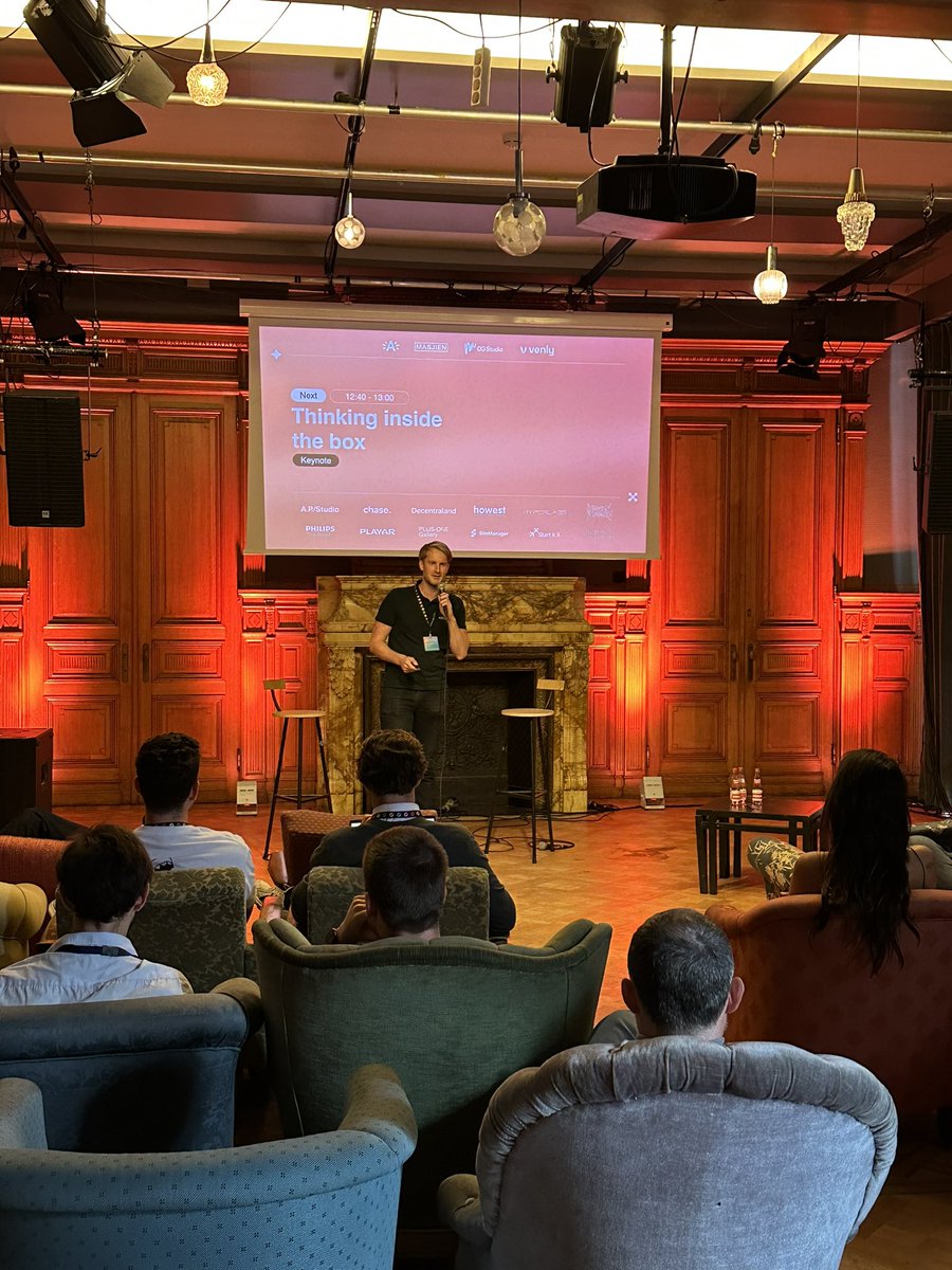 WEB32xyz's tweet image. @ThmsSmts from @ArcadiaFi on why containers are the perfect analogy for tokens 😎