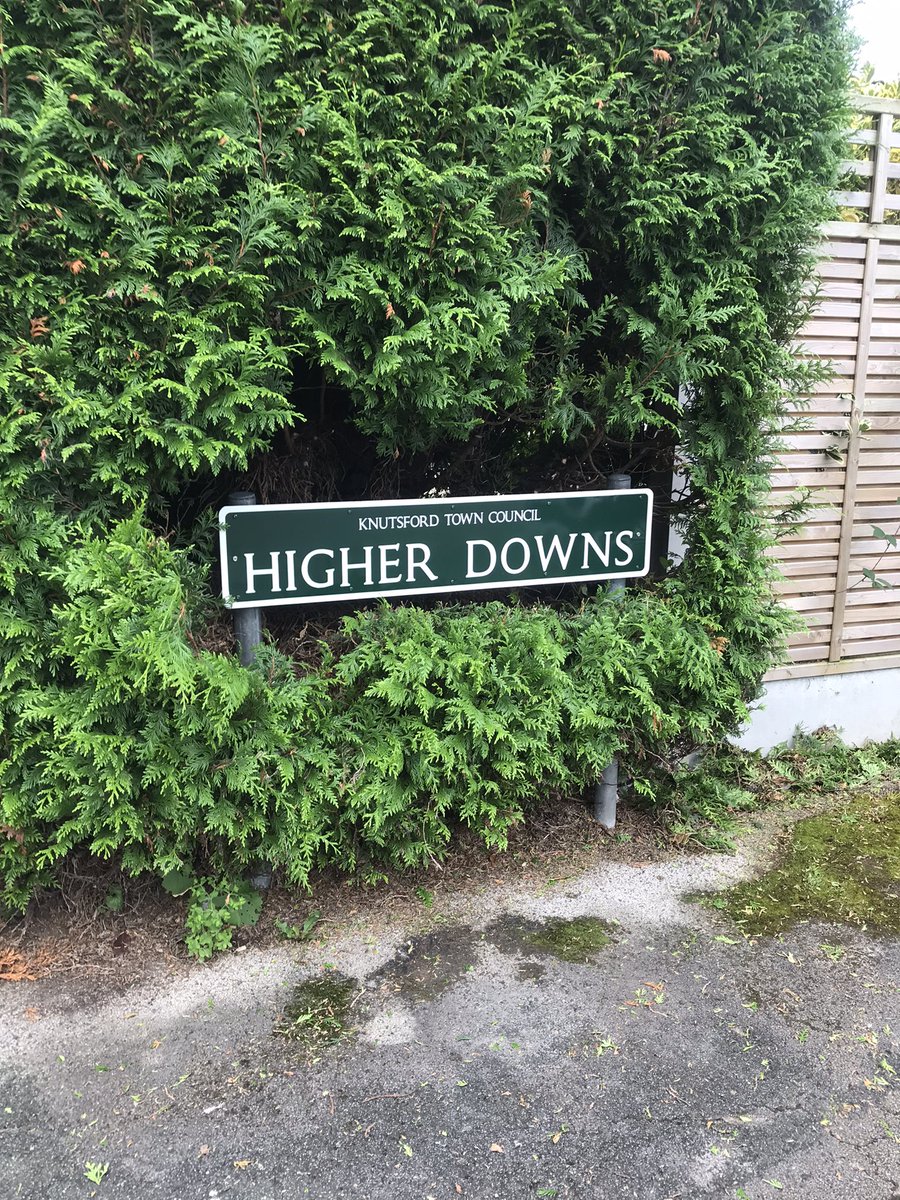 New Street Signs today..
Low! Higher!! 
Don’t worry I have my spirit level 😂
#knutsford