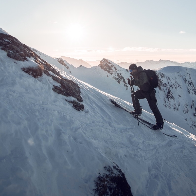 AMPLIFIGear's tweet photo. Mario's choice for touring - The BC28 with SnowLiteAirFlow-System fro comfortable hiking and great load distribution - now made of recycled Nylon
.
.
#amplifi #splitboarding #touring #hike #mountains #snowboarding #ski https://t.co/EyZSwHUINb