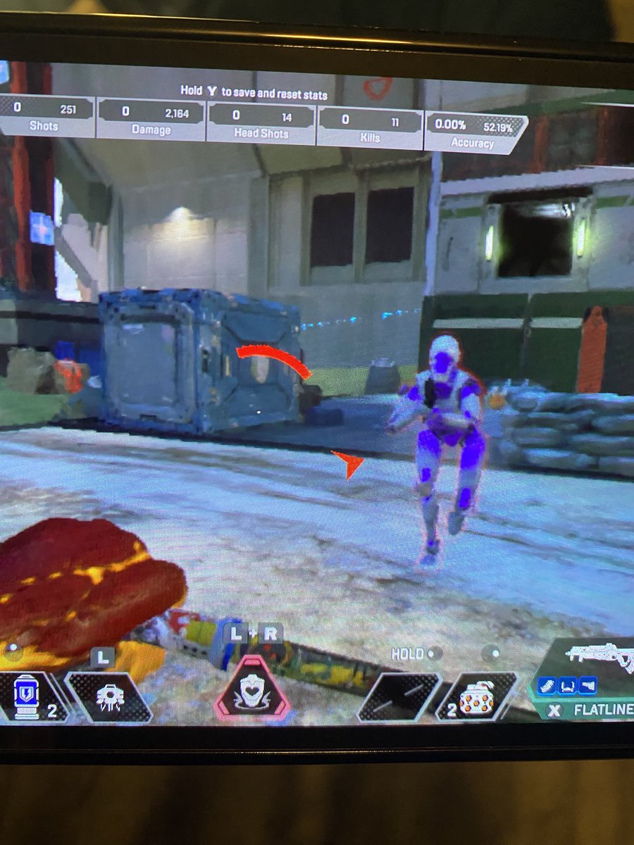 Gushita_arts's tweet photo. @Respawn @PlayApex I beg you to fix Nintendo switch version Apex legends. After last update I don't can see anything. Graphic are so blur and pixelated in move. PLEASE FIX IT #savenintendoswitchapex https://t.co/lE8G0CJ0wK