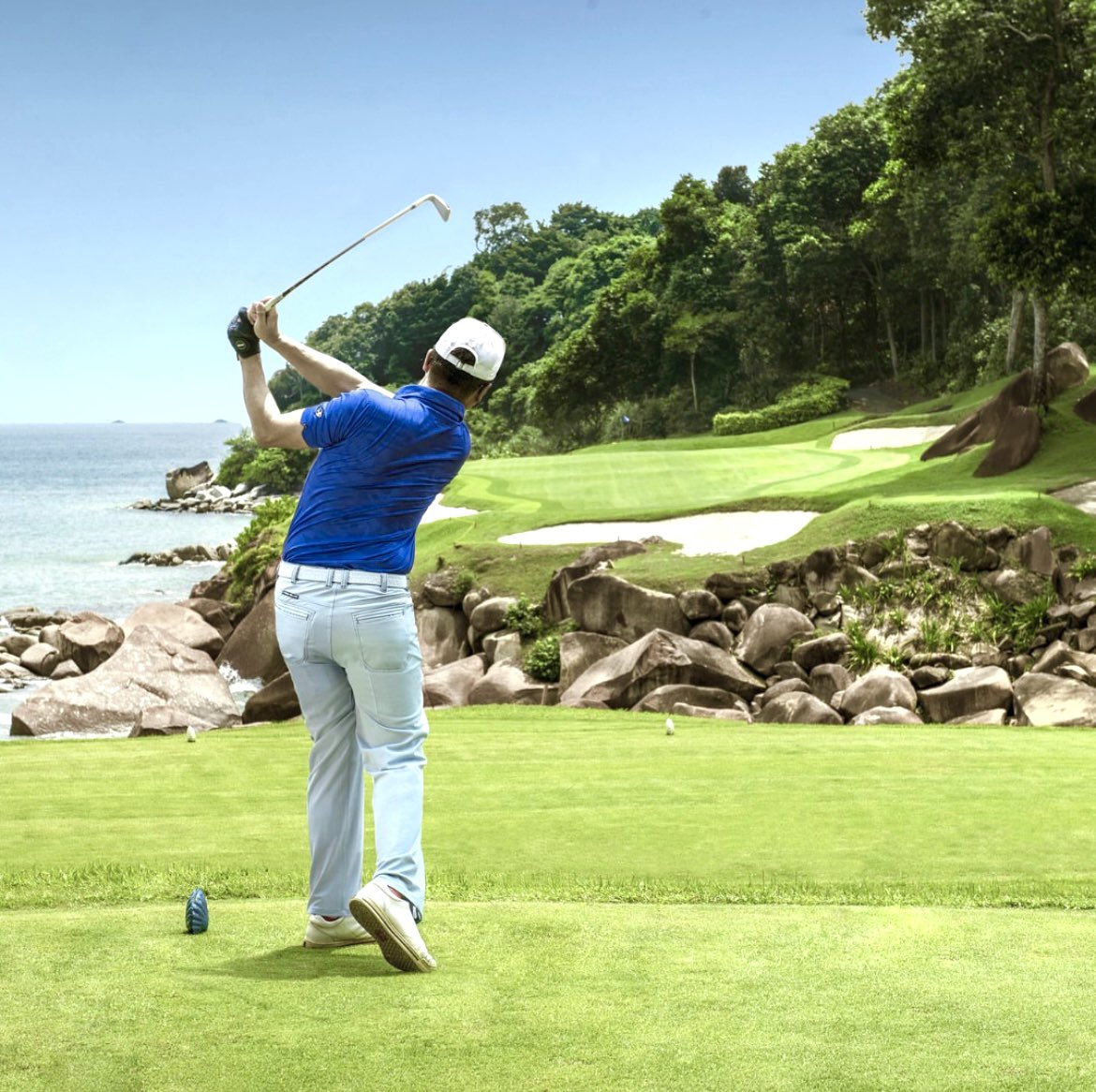 BintanResorts's tweet photo. Elevate your golf experience to new heights at @ria.bintan, crowned a winner in the category of Best Luxury Golf Club in Indonesia 2023 by Luxury Lifestyle Awards.🥇
📷 @luxurylifestyleawards 
.
.
#bintanresorts #bintanisland #riabintan #riabintangolfclub #golfinbintan https://t.co/rEoxlEtkXx
