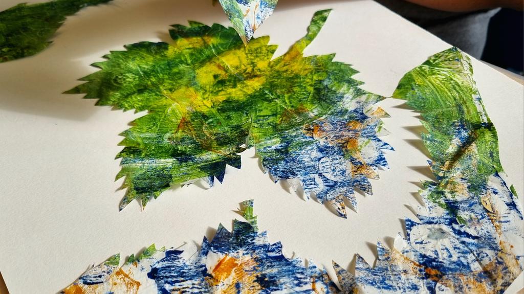 erbradfield's tweet image. Briefly popped in to #LintonMapping workshop this morning and what beautiful creations in process on the theme of #GrowingPlaces... can't wait to see the finished pieces @mindsarts #WellbeingThroughCreativity #SocialConnectedness #CommunityConnections 🍃🍂🌻🌊🌳