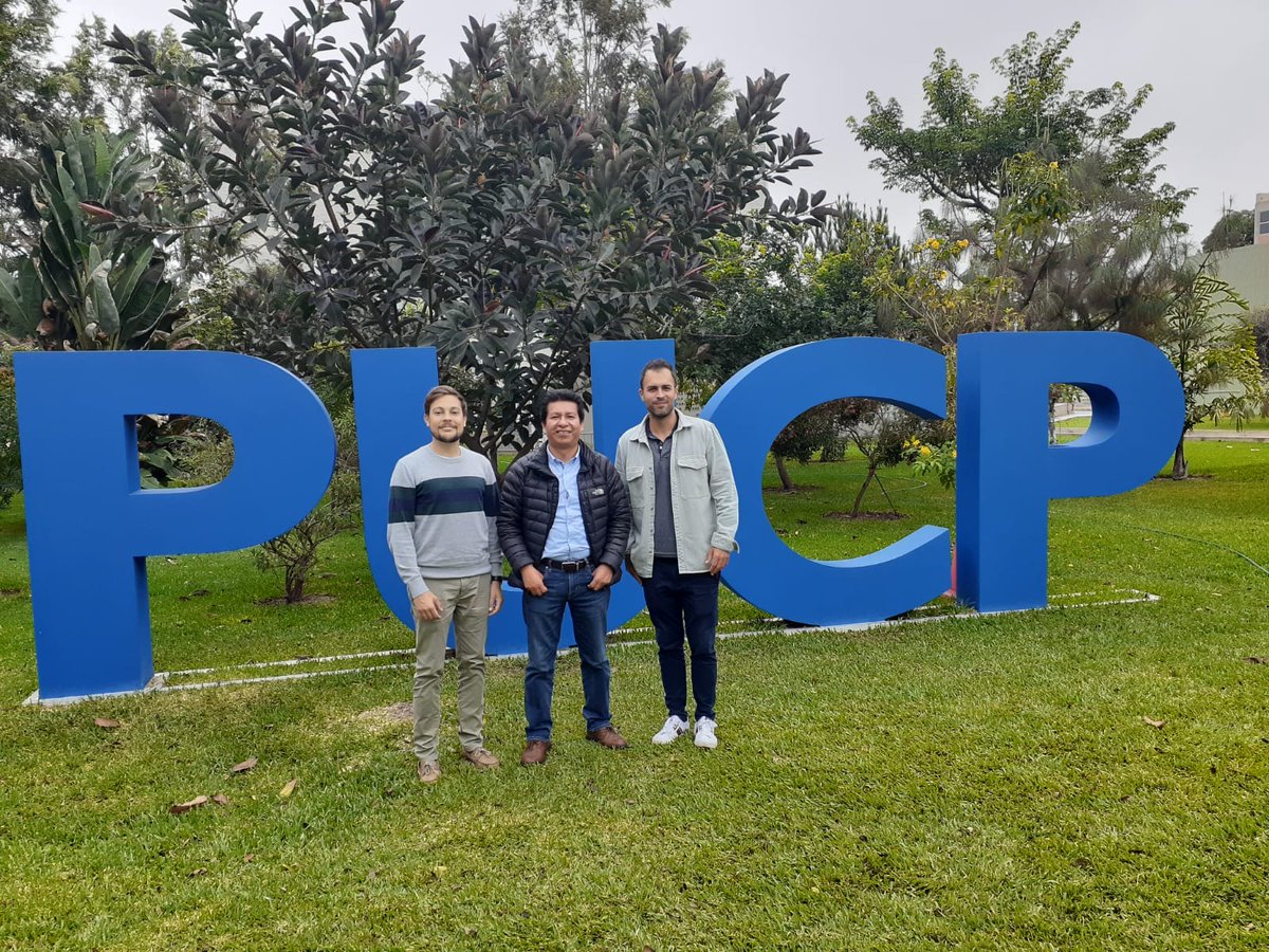 alfonsogb_'s tweet photo. Durante mi estancia en la @pucp , he tenido la oportunidad de estar en contacto con investigadores del @iapucp , gracias al Prof. Dr. @CSARARMANDOBEL2 , con el cual vamos a colaborar en proyectos futuros. También participe en la impartición del Workshop https://t.co/oNbhOS4ekC https://t.co/BYmnZvP6vZ