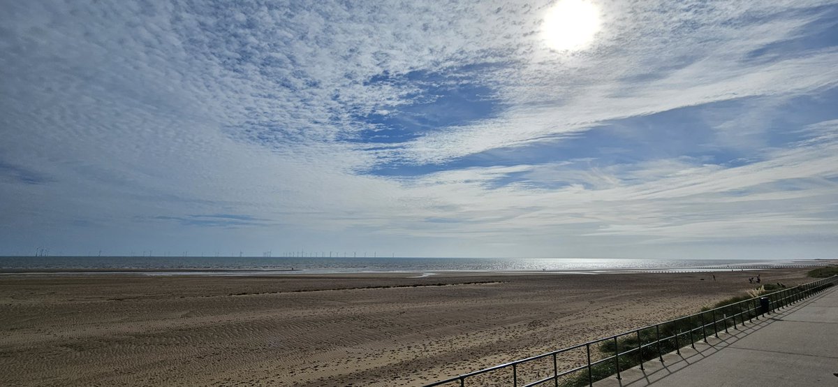 NCI_Skegness's tweet photo. This is the view from our station at Low Tide at 11:49. The height of the tide is 1.32m.

The next High Tide is at 17:52.

#Skegness #LincolnshireCoast #EyesAlongTheCoast https://t.co/dIdDIC7cFZ