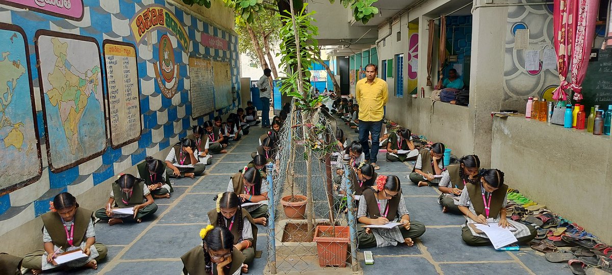PulivendulaMpl's tweet photo. Conducted swatchh exam at niveditha high school in pulivendula. #swatchhta hi seva
@SwachhaAndhra
@swachhbharat
@SwachhBharatGov
@SwachSurvekshan https://t.co/nhyDX5HwxY