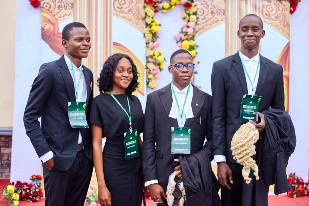 AJUniversity's tweet photo. Once again, we come bearing multiple awards! The Law students of Arthur Jarvis University have won awards for Best Advocate of the South, Moot God of the South and Best Dressed at the just concluded Law Students Association South-South Zone Conference. #admissioninprogress https://t.co/8tFDMu6AhJ