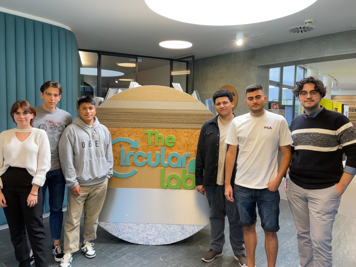 TheCircularLab's tweet image. ¡Empieza la 9ª edición de #CircularTalentLab!

💡Estos 6 jóvenes talentos trabajarán conjuntamente durante 3 meses.

♻️ El objetivo es resolver un reto relacionado con el reciclaje, la innovación y la #EconomíaCircular.

Conoce más sobre el programa: thecircularlab.com/participa/circ…
