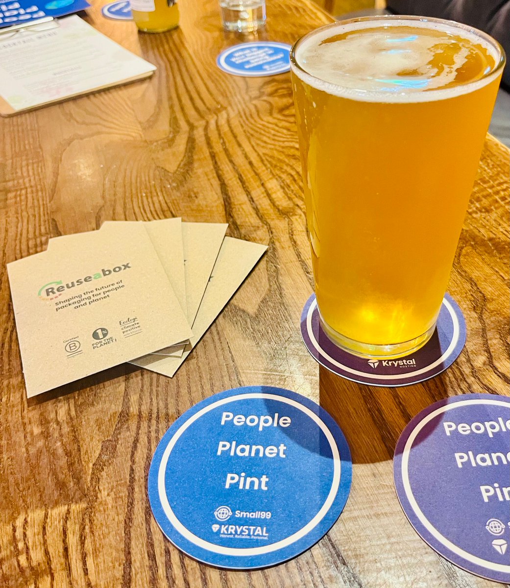 Some great conversations at last night's #PeoplePlanetPint in #Lincoln. 

Thank you to those who joined us and to @KrystalHosting for the free drinks 🍺

Our next one will be early next year and look forward to engaging with more people about #sustainability 🌎 @small99uk