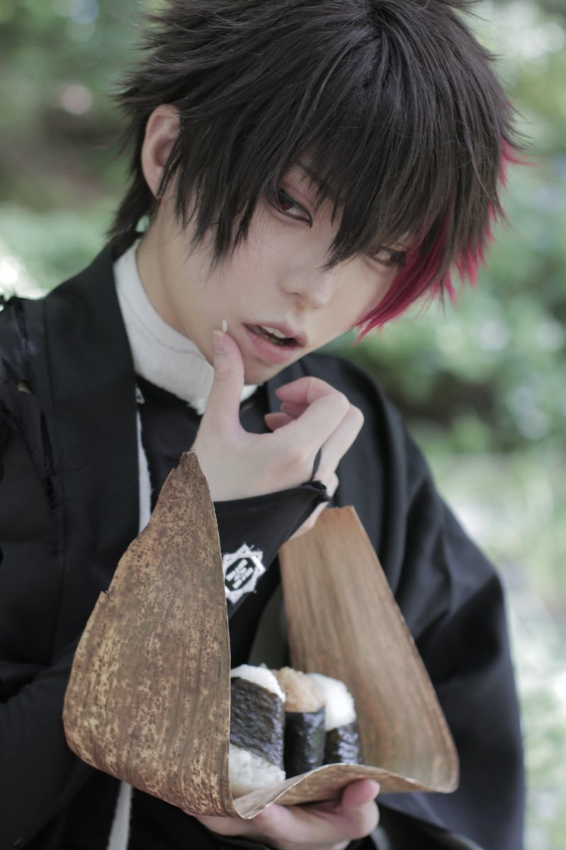 tsukicooo's tweet photo. #肥前忠広を吸いたい人のためのタグ
※cos   再掲 https://t.co/tqLQbTDHqm