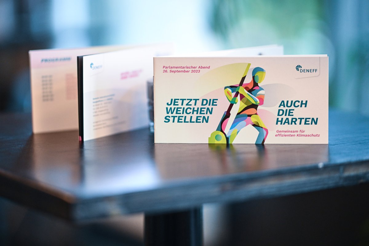 Wo steht 🇩🇪 beim #Klimaschutz? Ich war gestern beim Parlamentarischen Abend der <a href="/DENEFFeV/">DENEFF e.V.</a>. Mit <a href="/MdbMuller/">Carsten Müller MdB</a>, @BMWK Minister Habeck &amp; Personen aus Politik, Wirtschaft &amp; Wissenschaft ging es um wichtige Fragen der #Energiepolitik &amp; die Ziele beim Klimaschutz.