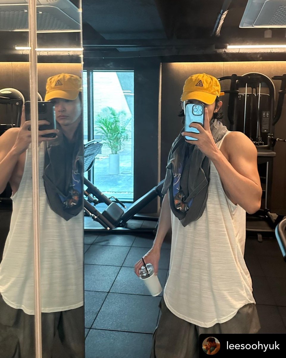 soohyukstagram's tweet photo. [2023-09-27]
2023.

https://t.co/B4xEqxvkpm

#LeeSooHyuk #이수혁 #イスヒョク #อีซูฮยอก #李洙赫 ​@LXXSXXHKKK https://t.co/lYL8JEcmTs