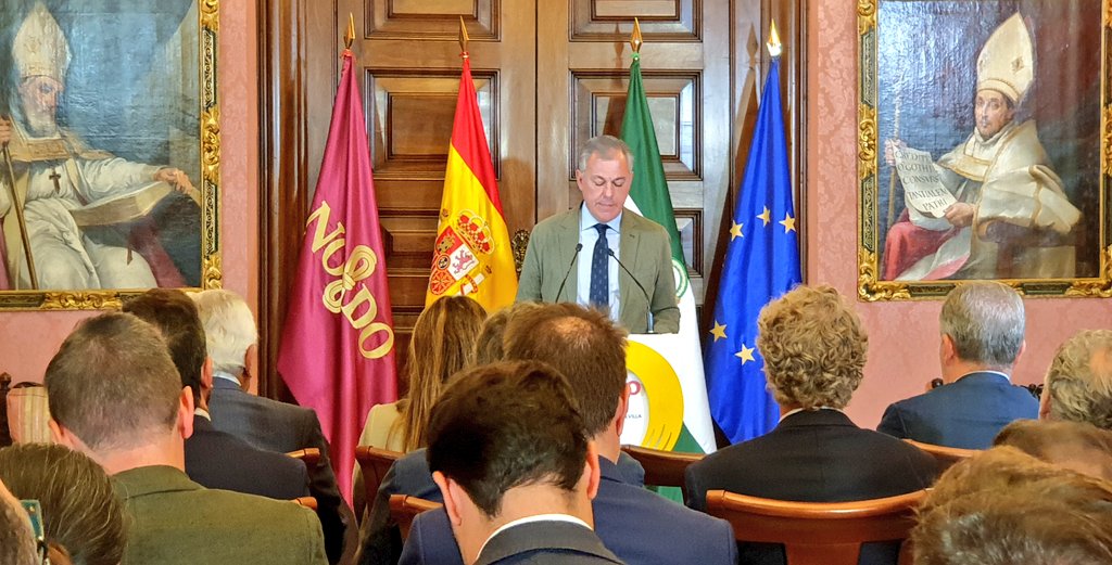 Celebramos #DiaMundialdelTurismo 
El turismo es tractor de  otros sectores: agricultura, industria, logística, transporte, servicios... y #hostelería. "Hay que trabajar unidos por el futuro del turismo y el bien de Sevilla" <a href="/jlsanzalcalde/">José Luis Sanz</a>