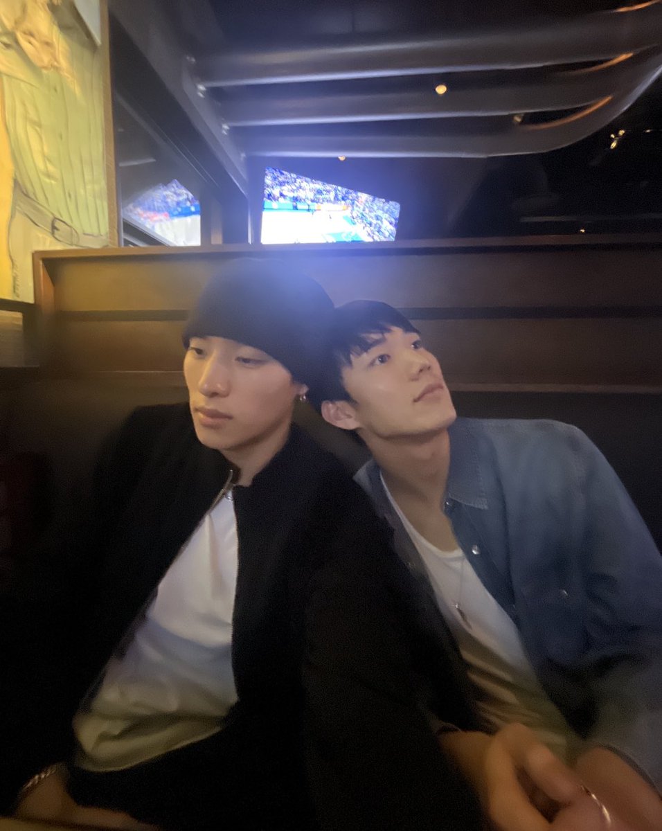 P1H_members's tweet photo. 우리 멋쨍이 리더 기호형 태어난 날 너무 추카포카 합니댜~~🥳👏🎉🎂🙌 오늘 남은 하��도 제일 기쁘고 행복한 하루 보냈으면 좋겠댜 우리 형~ 
항상 피원하모니 리더로서 안 보이는 곳에서도 최선을 다해주고 힘써주고 있다는 거 너무 잘 알고 고마워
#HappyKEEHODay

#P1Harmony #INTAK https://t.co/1Fg7DaUYPI