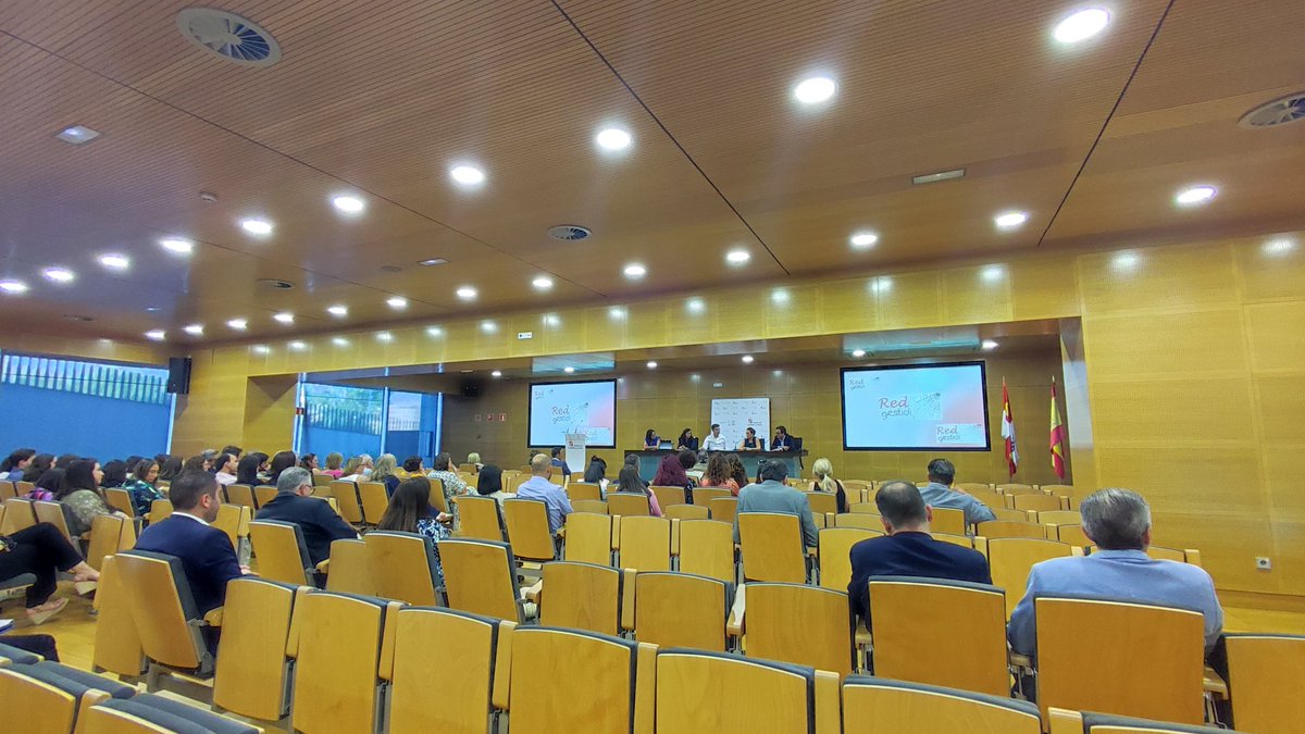 Nuestra compañera Irene Hompanera de <a href="/CARTIFCT/">CARTIF</a> apoyando a la nueva generación #gestidi, nuevos #talento en #innovación en #CyL #gestiónproyectos #Investigación <a href="/empresasjcyl/">Competitividad Empresarial JCyL</a>