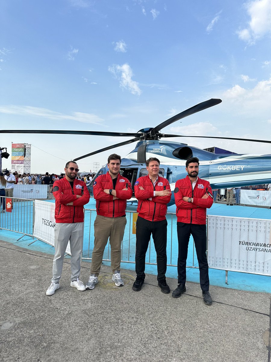 kucukaliyigit1's tweet photo. #TEKNOFEST İZMİR🇹🇷🧿 https://t.co/NWgcKnFNRO