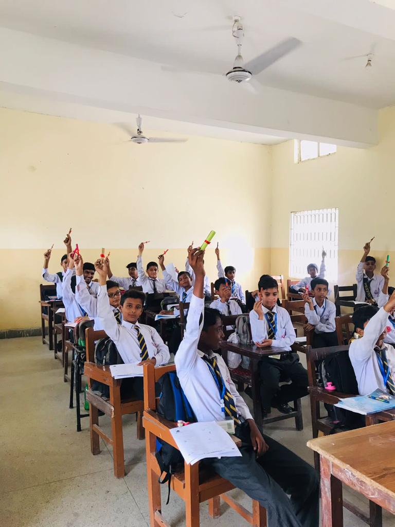VJsmu's tweet photo. VFAHT-JSMU held the Hand Hygiene and Typhoid Campaign at FG Boys School on 26th September.  The audience was 6th-grade students and they learned about these topics with great enthusiasm! https://t.co/KS12pFbZtg