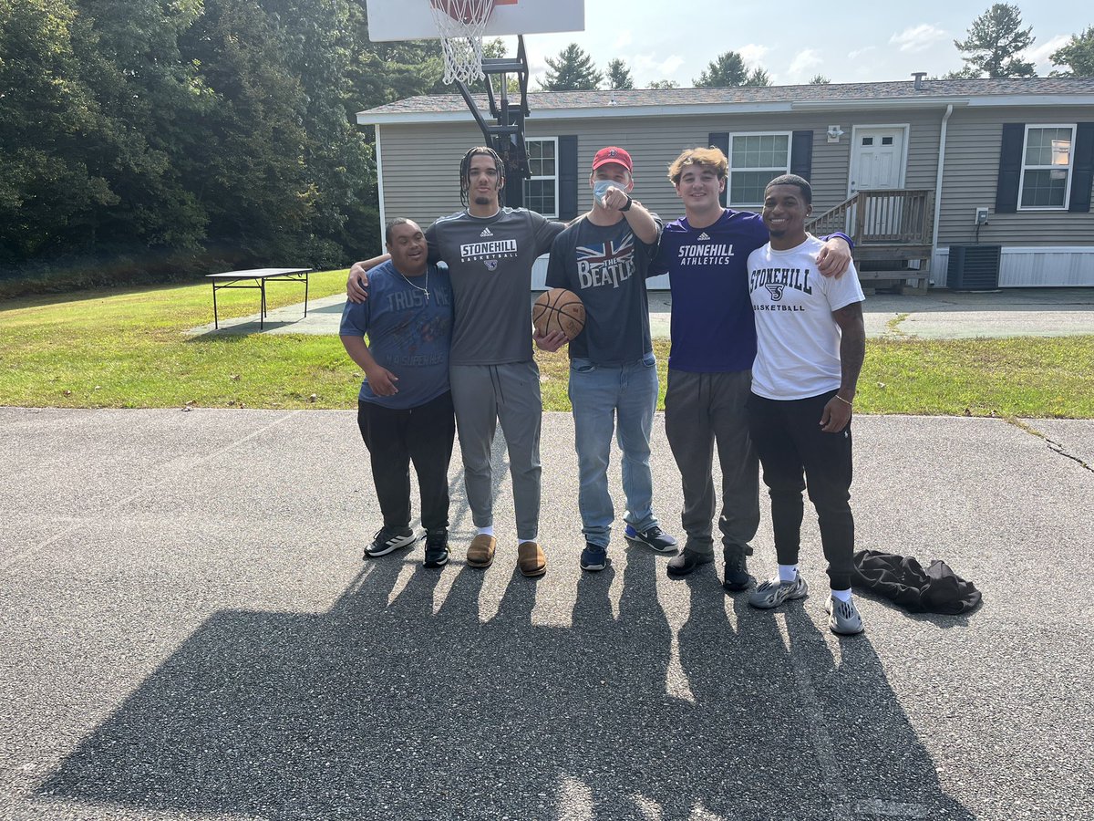 Stonehill Men's Basketball tweet media