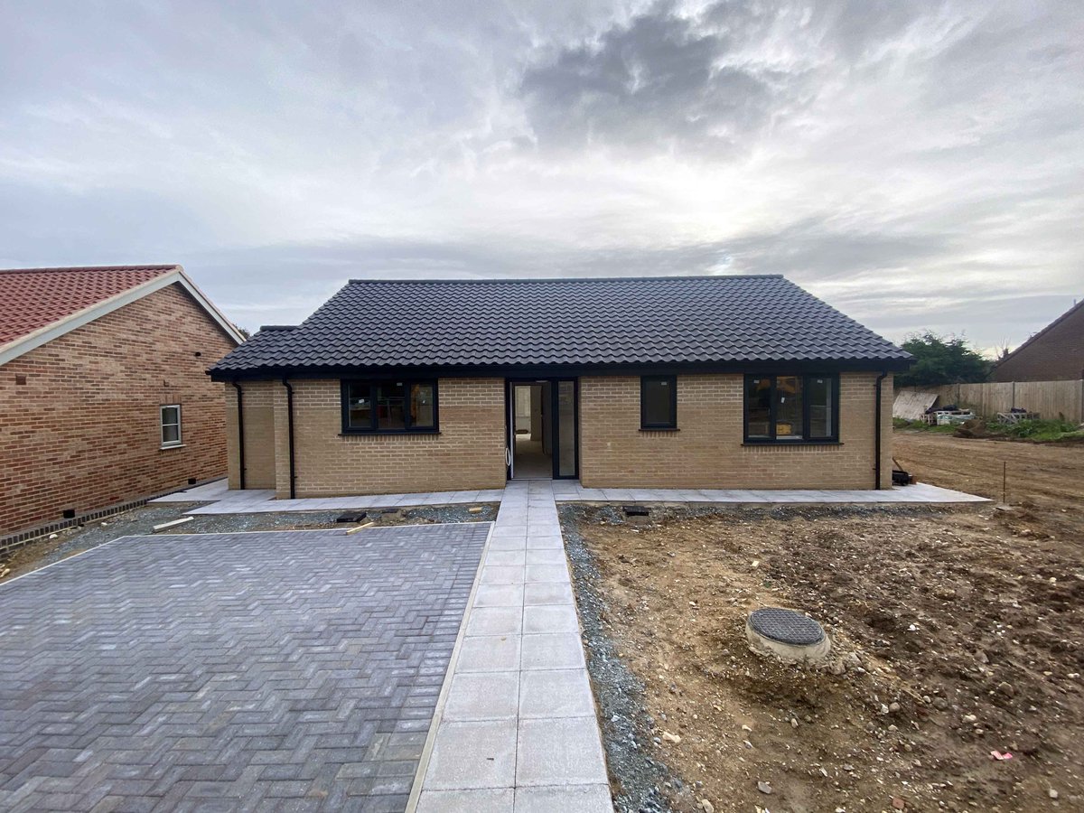 osbornandkent's tweet photo. 🚧 Progress photos from Plot 8 at Caistor St Edmund

#construction #ukhousing #norfolk https://t.co/2PUWrdzqdZ