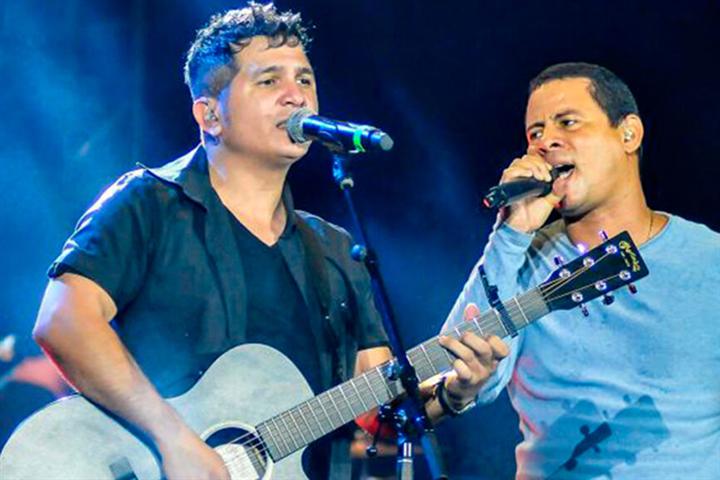 El popular duo cubano Buena Fé, se presentará en Concierto único este viernes 29 en el Centro Cultural El Malecón, a las 10:00pm. Las entradas tendrán un valor de $ 200,00 pesos. 
#SomosCulturaHolguín
#CubaEsCultura
#BuenaFeSomosTodos