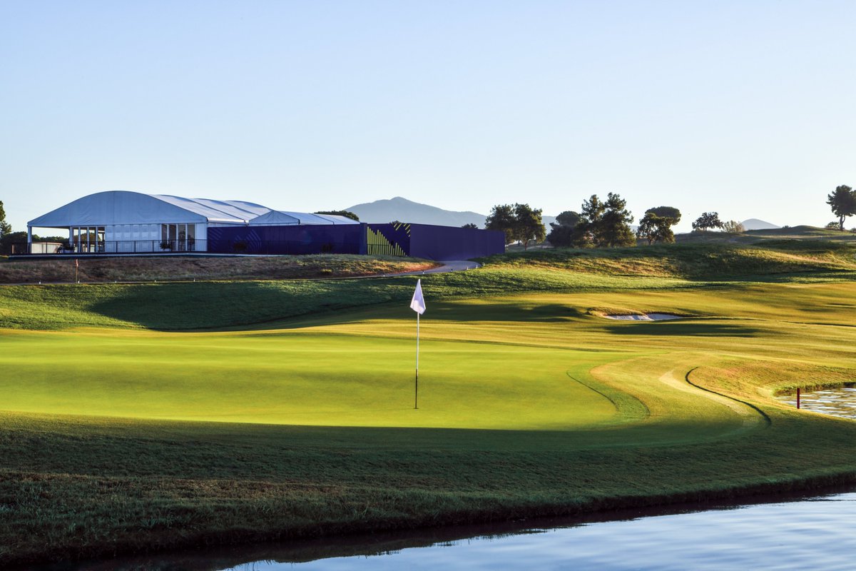 T2GBentgrass's tweet photo. Learn more about why Pure Distinction, the creeping bentgrass being used on the greens at the #RyderCup2023 @marcosimonegolf this year was chosen. https://t.co/2U2527VVP7
#PureDistinction, #Tee2Green https://t.co/6qYOcT0E6U