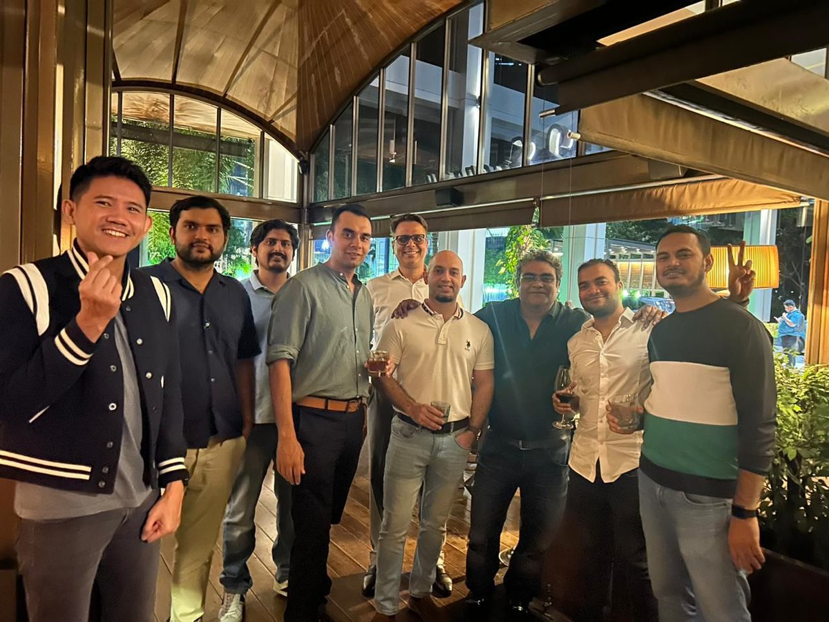 asad0801's tweet image. 🚀 Exciting times at the #LambdaTest Jakarta Velocity Tour! 🌟 I had the pleasure of hosting CPOs from phenomenal companies for an evening of dinner & and cocktails! 🍽️🍸 A big shoutout to all the brilliant minds who joined us, sharing insights and engaging in fruitful…
