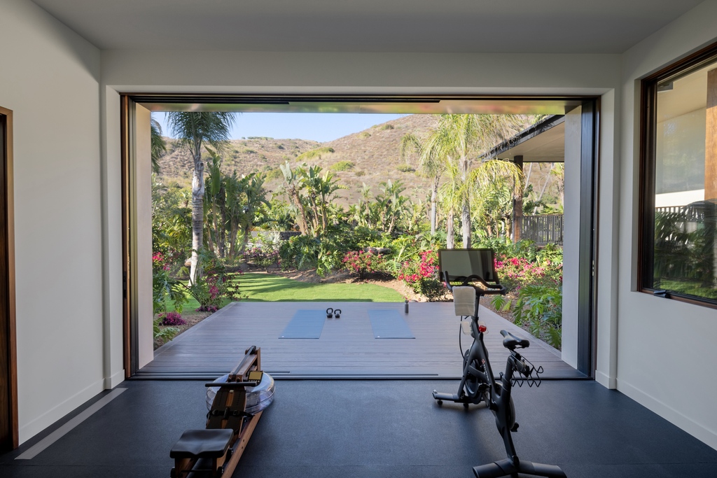 MariSol Malibu tweet media