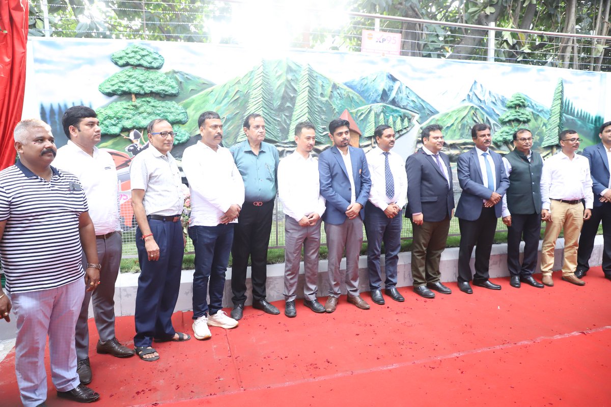 Inauguration of selfie point at retail outlet,Darjeeling Auto Service in Siliguri by Sri LKS Chauhan, ED&amp;SH,WBSO in presence of senior officials of IOC.The selfie point is expected to be a rendevous point for tourists as well as customers
<a href="/ChairmanIOCL/">ChairmanIOC</a> <a href="/DirMktg_iocl/">Director (Marketing), IndianOil</a> <a href="/LKS_Chauhan/">Lalit Chauhan</a>
