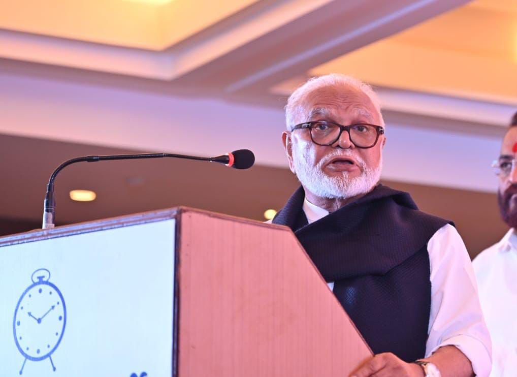 Sameer_Bhujbal's tweet photo. त्याबद्दल मी पक्षनेतृत्वाचा मनापासून आभारी आहे. आजवर मा. छगन भुजबळ साहेबांच्या अनमोल मार्गदर्शनाखाली पक्षासाठी मी प्रामाणिकपणे व निष्ठेने काम करत आलो आहे. पक्षनेतृत्वाचा विश्वास सार्थ ठरविण्यासाठी यापुढील काळातही त्याच निष्ठेने काम करत राहीन व मुंबईमध्ये पक्षसंघटन आणखी बळकट https://t.co/RpIQTojol5