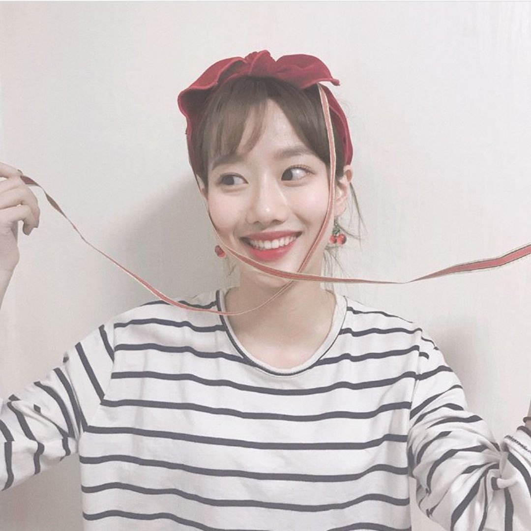 blossmi tweet picture