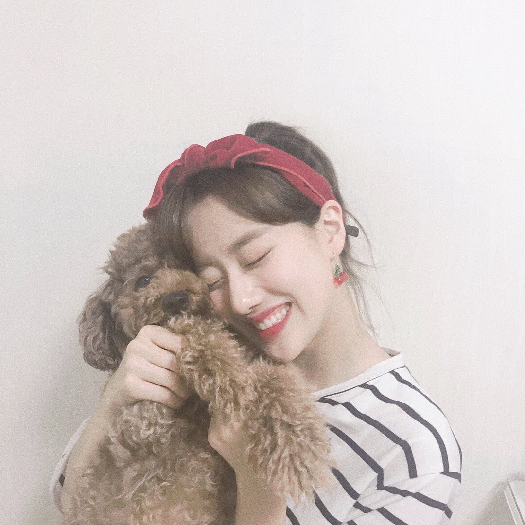 blossmi tweet picture