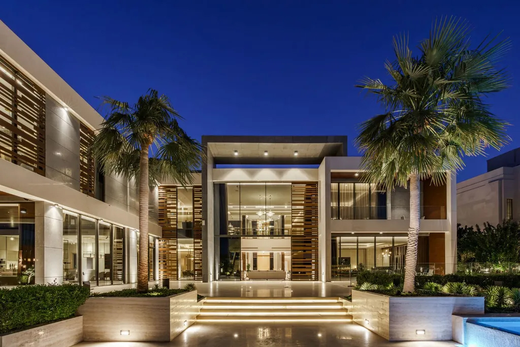 sothebysrealty's tweet photo. Extraordinary property of the day: A modern villa in Dubai, United Arab Emirates, represented by Michelle Liddiard of LUXHABITAT Sotheby's International Realty. https://t.co/U6pfaZ96bp

#sothebysrealty #realestate #luxury #luxuryrealestate #luxuryhomes #luxurylife #epotd https://t.co/KdaZsx3lyi