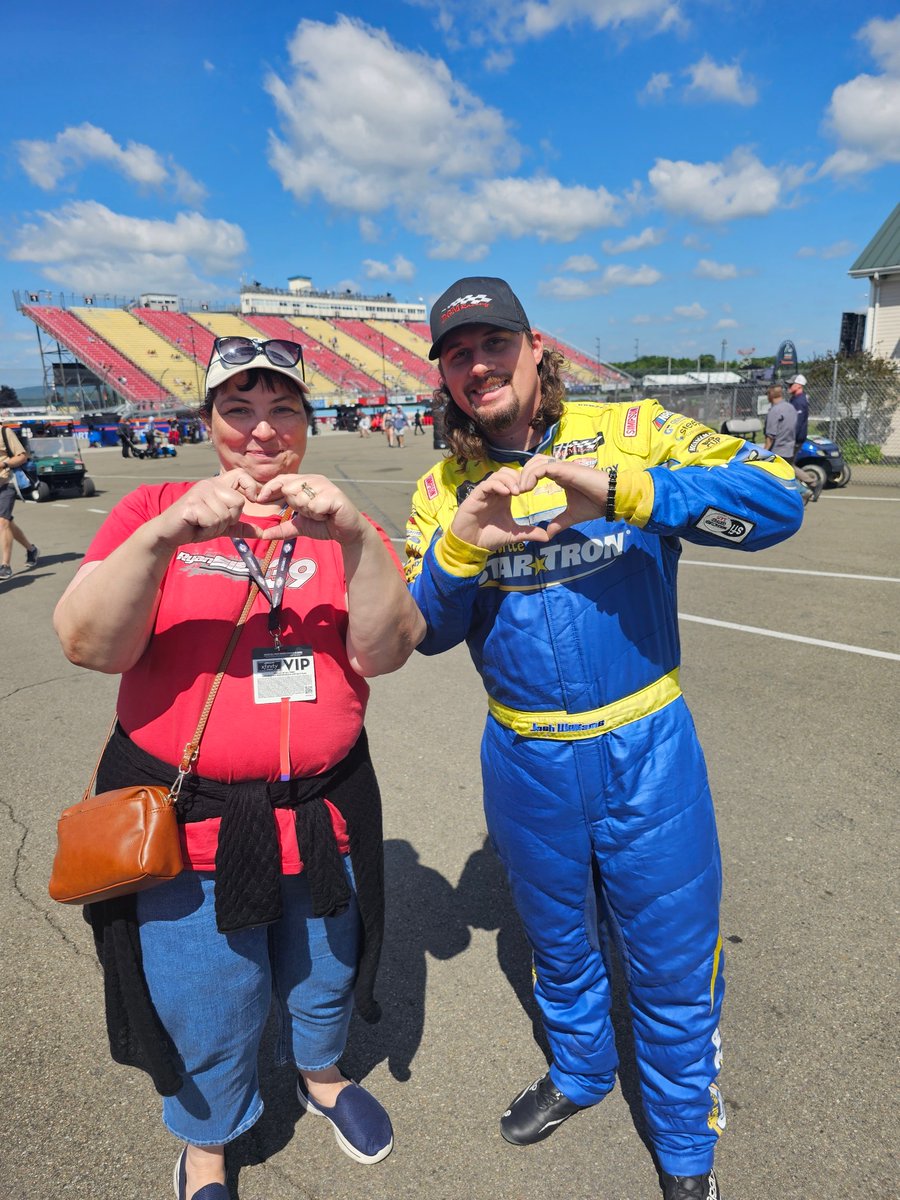 OrfanidesFamily's tweet photo. @Josh6williams @AlloyEmployer @dgm_racing_ @NASCAR_Xfinity @XfinityRacing @CLTMotorSpdwy @LVMotorSpeedway @HomesteadMiami @MartinsvilleSwy @phoenixraceway @Arizona811 I won’t be able to attend any of the remaining races, but wanted to share this awesome race day picture. https://t.co/mi0uoQ52Sy