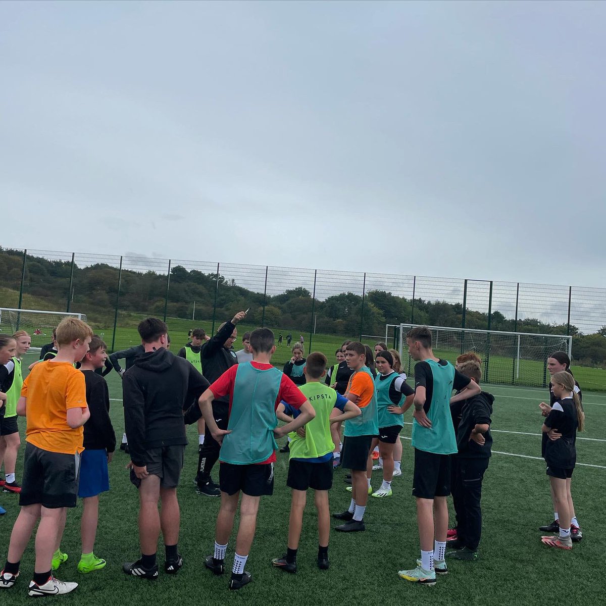 💚A massive thank you to <a href="/paulgreig6/">Paul Greig</a> for his time this afternoon.

⚽️A brilliant 2 periods with S2 boys &amp; girls School of Football.

✨No job should be too big or small.
✨The football world is a small one
✨Your attitude will be remembered.

👏A great experience for the groups.