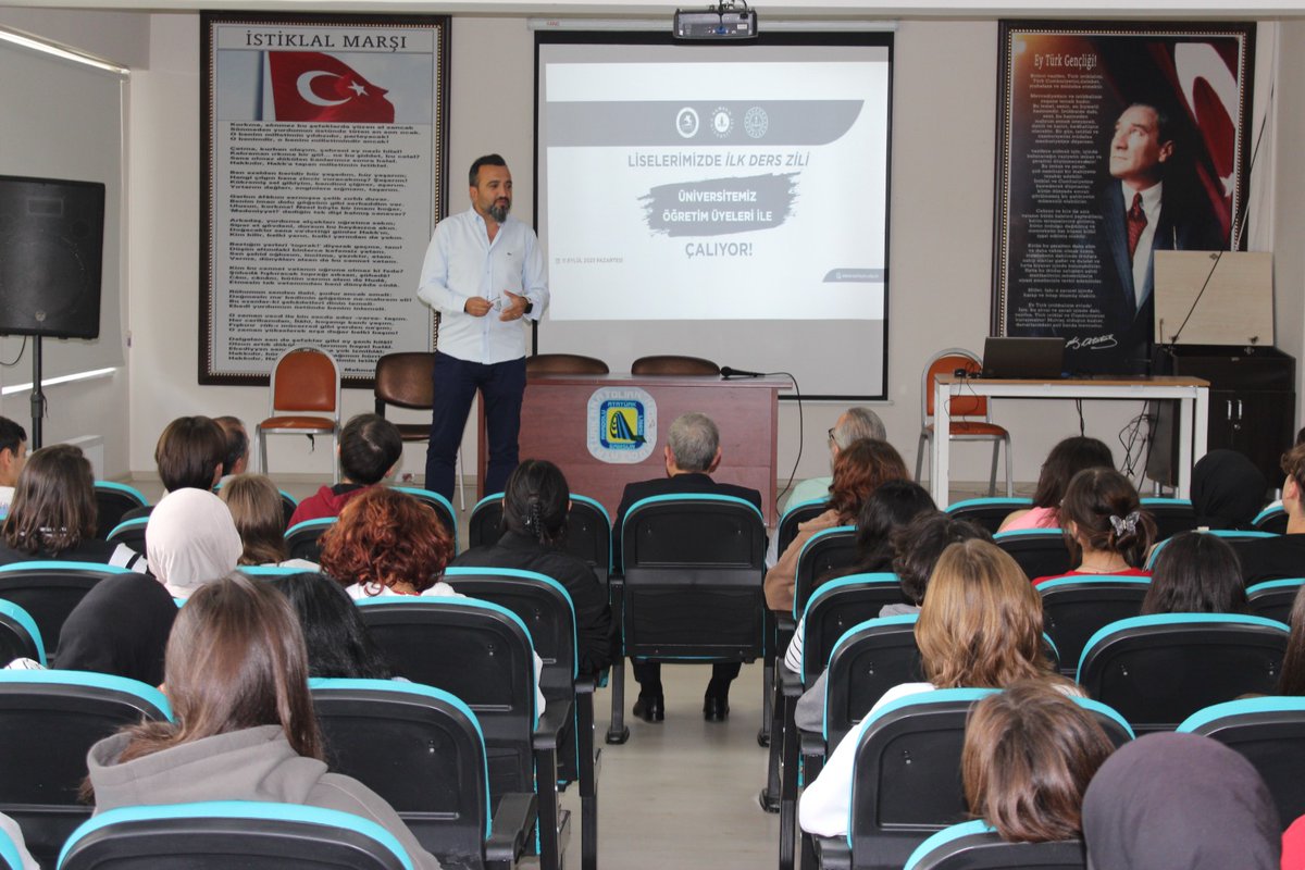 2023-2024 eğitim öğretim yılı törenle başladı.Açılış töreninden sonra Samsun Üniversitesi Öğretim Üyesi Doç.Dr.Cumhur TÜRK tarafından 12.sınıf öğrencilerimize ‘ilk ders’ konulu bir sunum yapıldı.