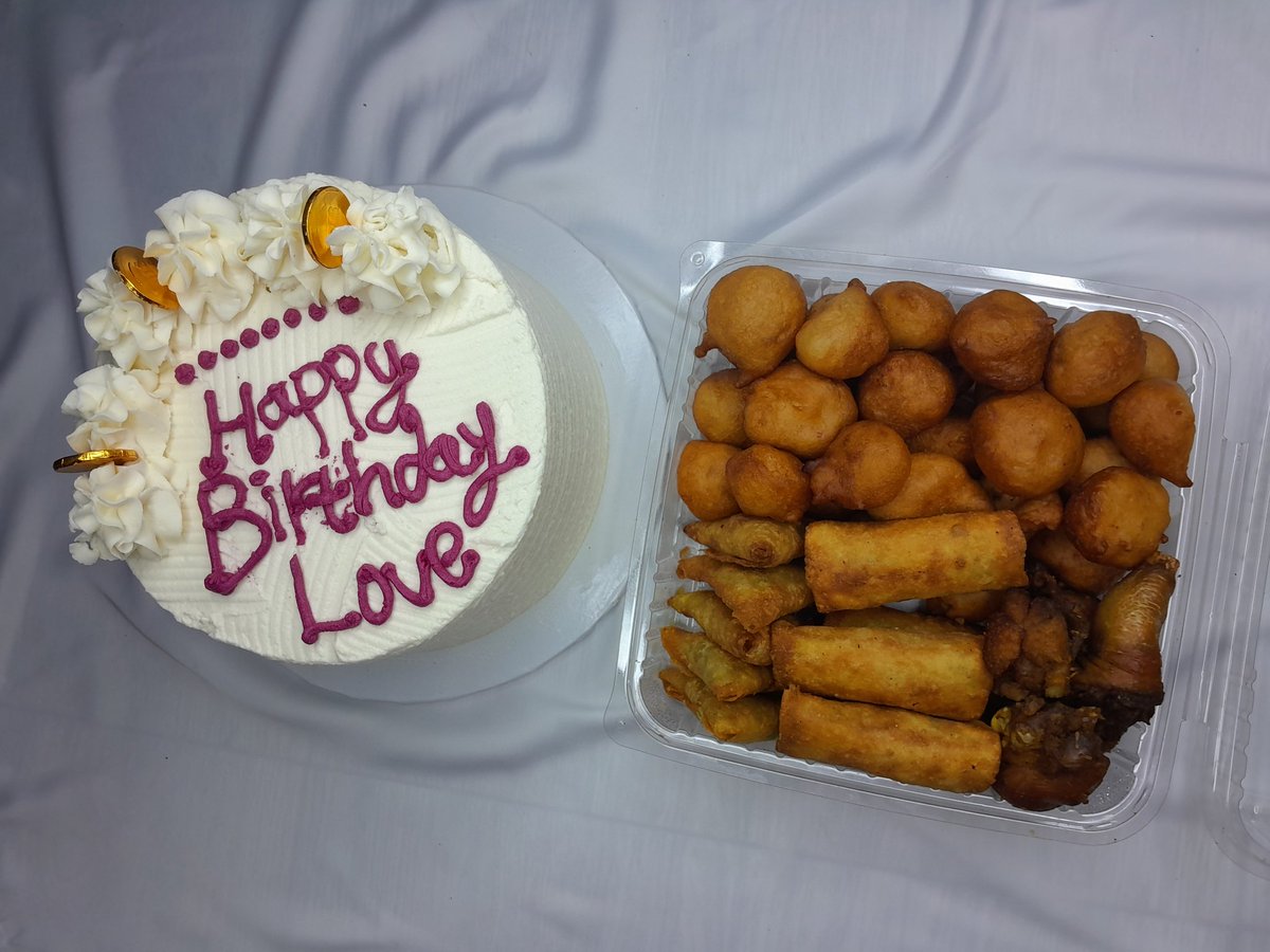 estyclassics's tweet photo. Ready to go buttercream cake 7" 2layers and small chops 20k. Fastest fingers https://t.co/Rx4tfIUkag