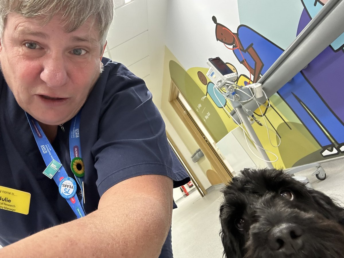 Had the pleasure of meeting Marley, therapy dog with his friend Juliet whilst spending time with the wonderful staff and patients in children’s ED, just the therapy I needed @BHTResearch @BucksHealthcare