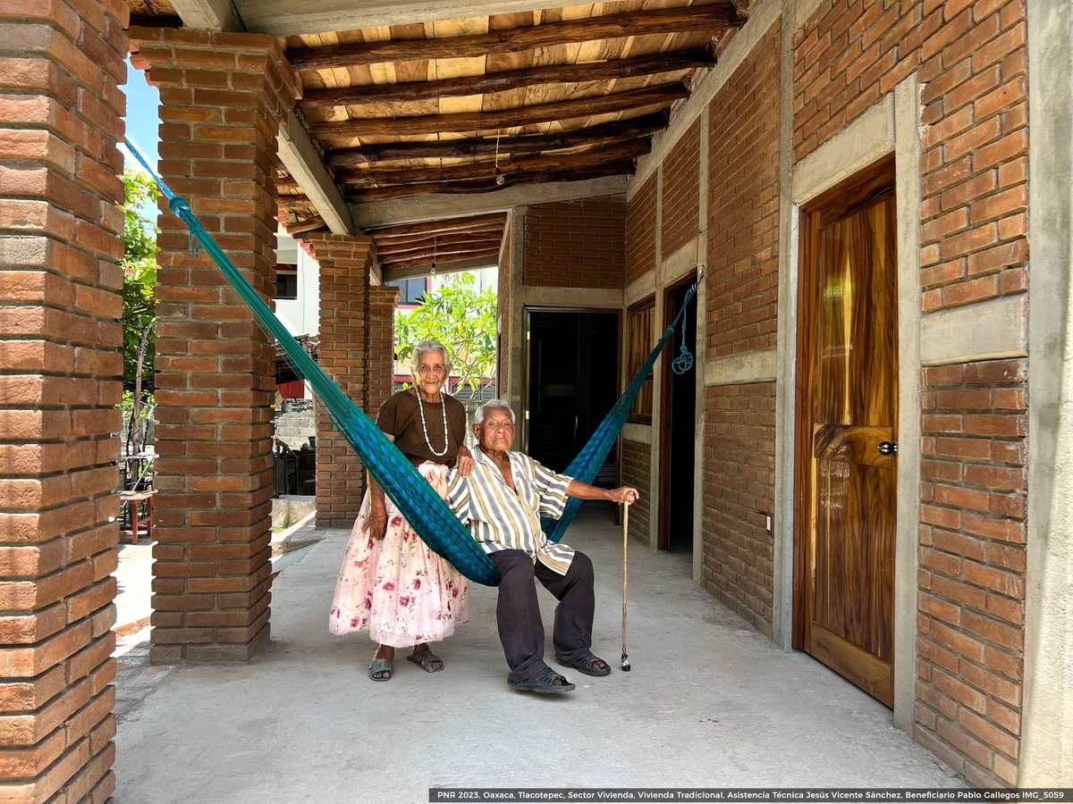 Conavi_mx's tweet photo. Así de bonitas son las viviendas que reconstruimos en el Istmo de Tehuantepec, fueron afectadas por los sismos de 2017 y 2018. Gracias a ti #ReconstruimosEsperanza https://t.co/f2iycqkulg