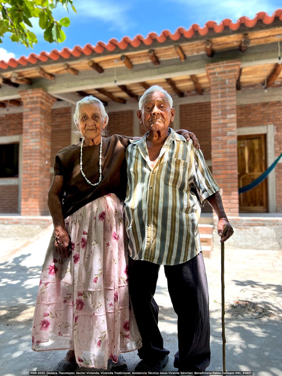 Conavi_mx's tweet photo. Así de bonitas son las viviendas que reconstruimos en el Istmo de Tehuantepec, fueron afectadas por los sismos de 2017 y 2018. Gracias a ti #ReconstruimosEsperanza https://t.co/f2iycqkulg