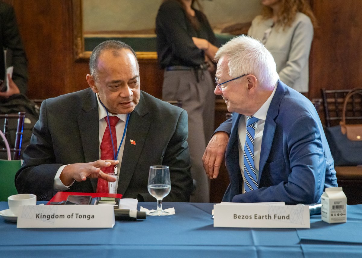 BezosEarthFund's tweet image. Honored to join @Surangeljr and @Huakavameiliku in convening the High-Level Leaders’ Meeting during #UNGA78, reinforcing the urgency of scaling locally led climate action in the Blue Pacific Continent.