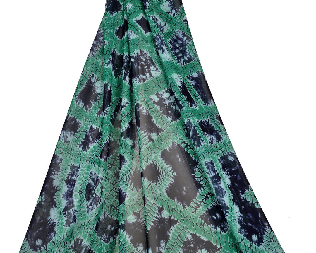 patrickayanski's tweet image. Get  your Ayanski fabrics, available in our stores now. 5 yards available

Whatsapp: 09094975530

Go through our page and you'd definitely see what you like #AyanskiFabrics #PatrickAyanski