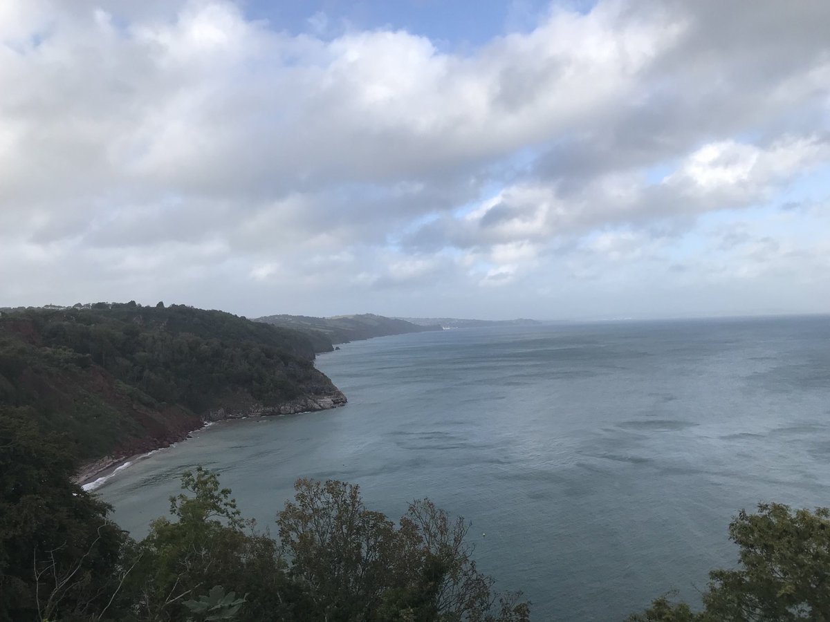helen21206699's tweet image. Late afternoon #babbacombe #downs #torquay