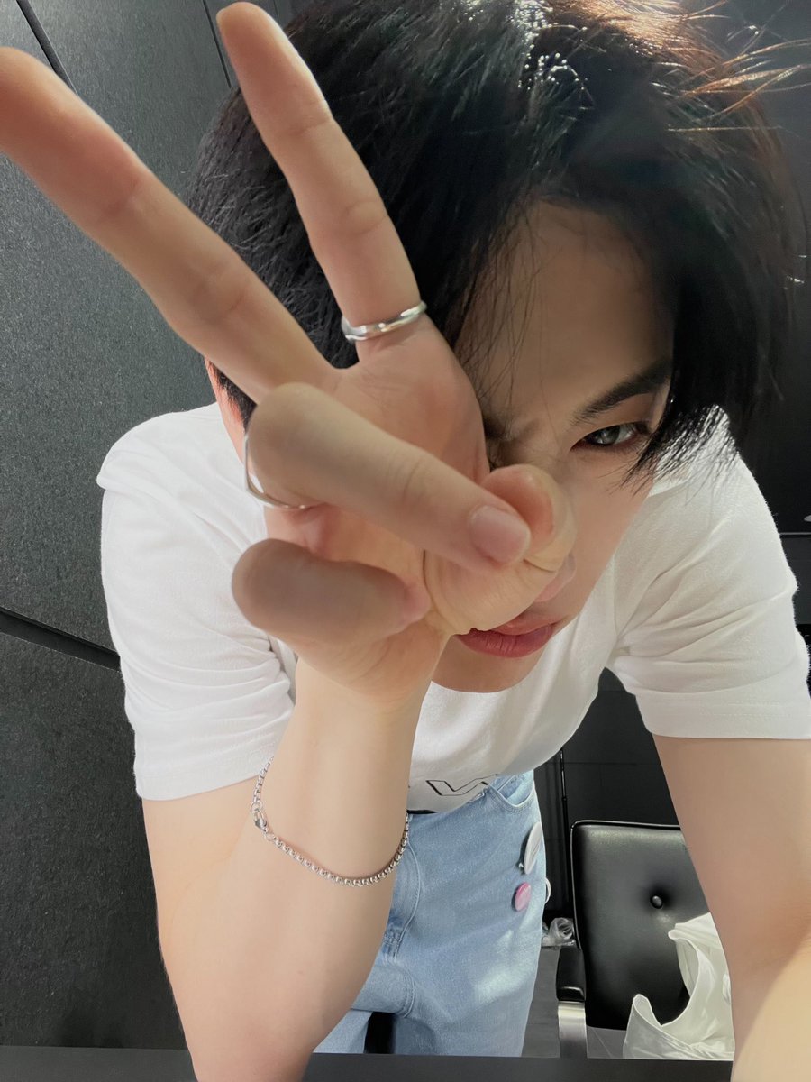 BOYNEXTDOOR_twt's tweet photo. 막방 끝 👏 ✨🥺✨ 
                           🙏 (Thank U 🖤)
               
#BOYNEXTDOOR #TAESAN
#보이넥스트도어 #태산 https://t.co/m7KWDlnLyd