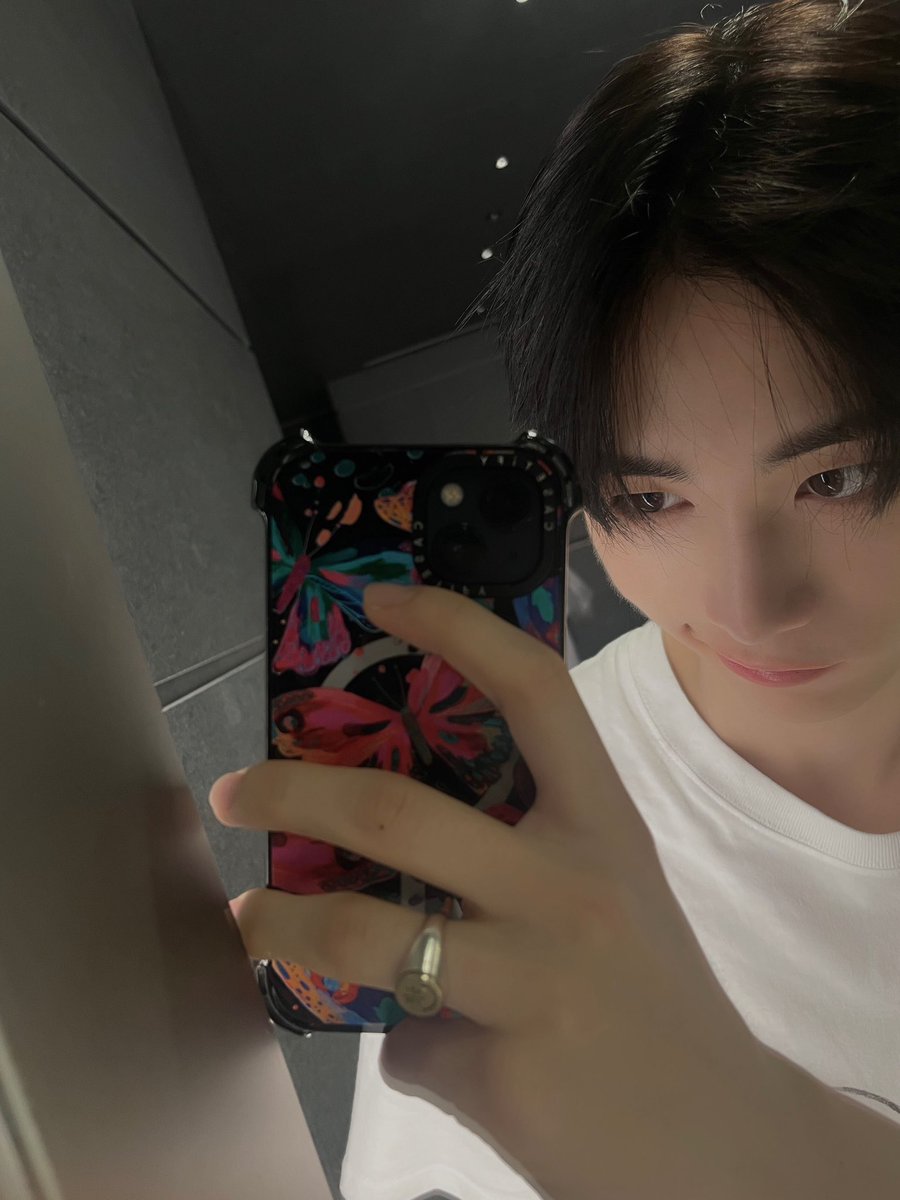BOYNEXTDOOR_twt's tweet photo. 막방 끝 👏 ✨🥺✨ 
                           🙏 (Thank U 🖤)
               
#BOYNEXTDOOR #TAESAN
#보이넥스트도어 #태산 https://t.co/m7KWDlnLyd