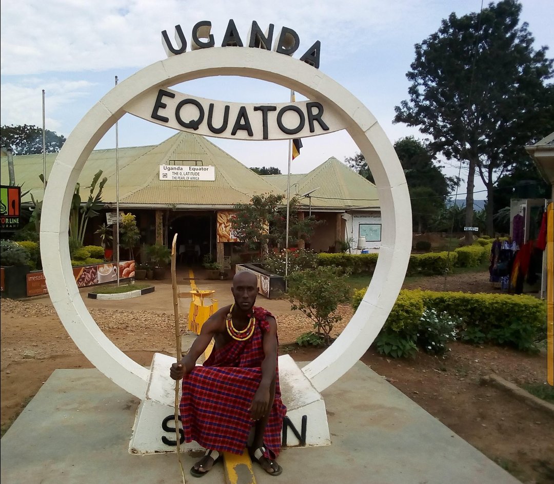 EliluLorenzo's tweet photo. I close my day of world tourism day with the test of fashion tourism @Vumbula_Uganda
#fashiontourism
#VumbulaUganda https://t.co/RarhCEBWQv