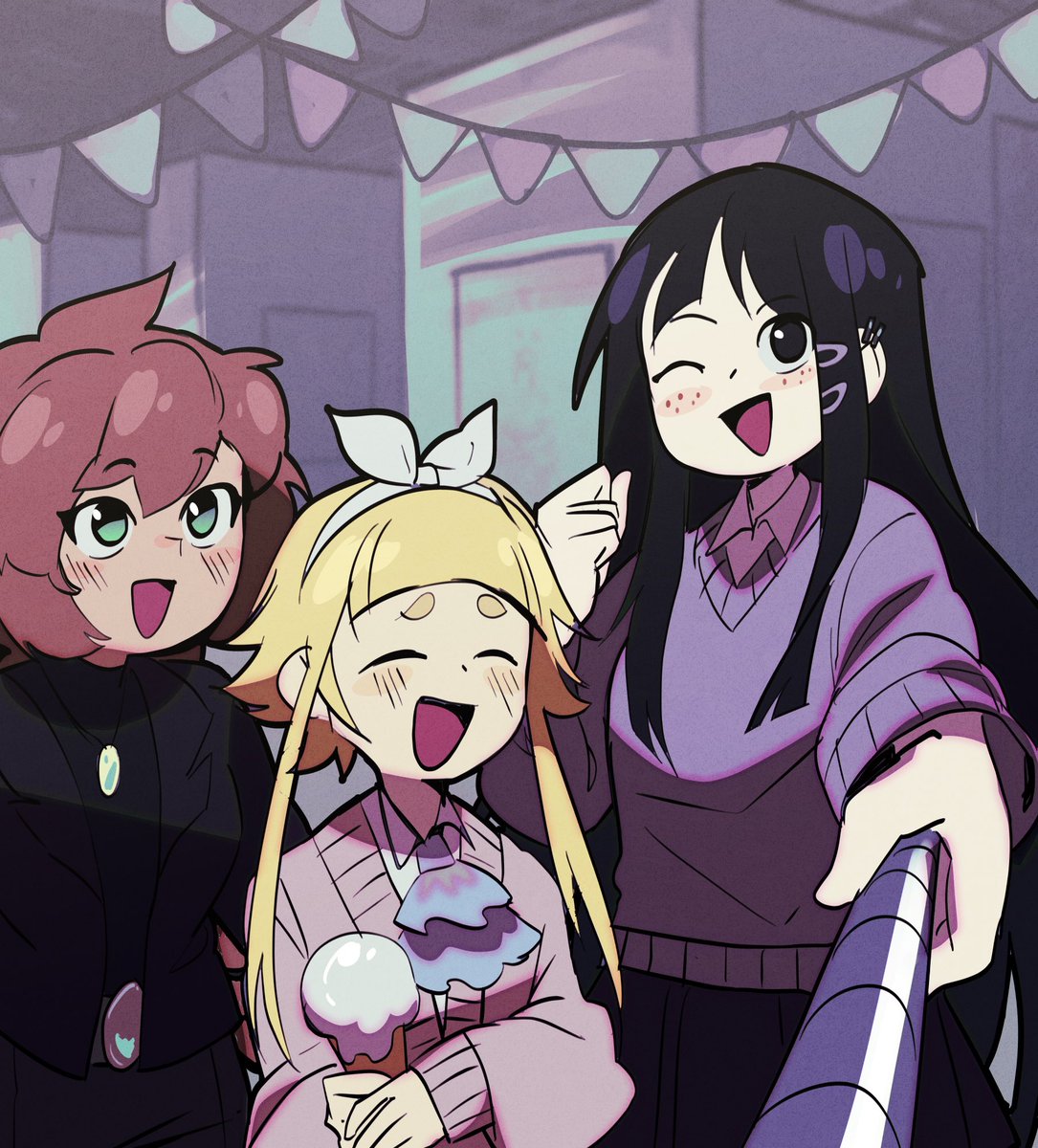 LangsamJae's tweet photo. Oh, my! This art festival is awesome! 
Thank you, @EmOtsoko_CRC and @roraCRC for coming with me, and @MichaelLotusCRC for organizing it!

I love going to normal art festivals with normal girls my age! https://t.co/1cnuovf4Aw