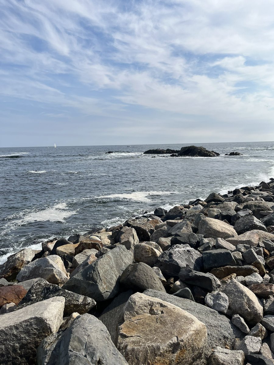 reynolds__chad's tweet photo. the Southern Maine Coast … where every picture is a freakin postcard … because #Maine
#PerkinsCove #Ogunquit #MarginalWay https://t.co/anFglpQynw
